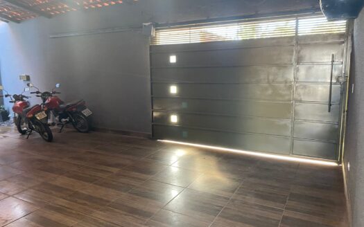 Vende-se essa Linda Casa de 04 quartos com Piscina no Bairro Cidade Satélite São Luiz