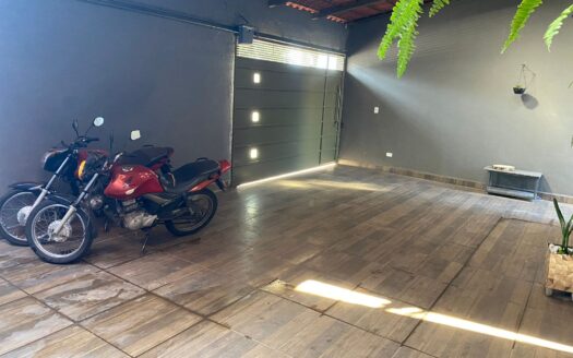 Vende-se essa Linda Casa de 04 quartos com Piscina no Bairro Cidade Satélite São Luiz