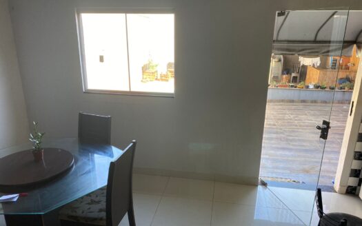Vende-se essa Linda Casa de 04 quartos com Piscina no Bairro Cidade Satélite São Luiz
