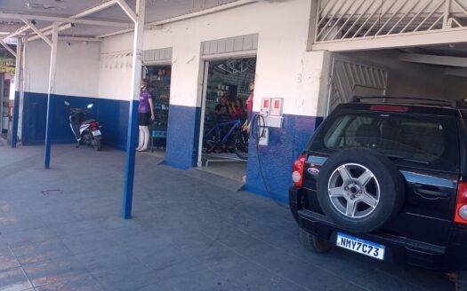 Área comercial na Avenida Igualdade no setor Garavelo em frente ao Supermercado Tático.