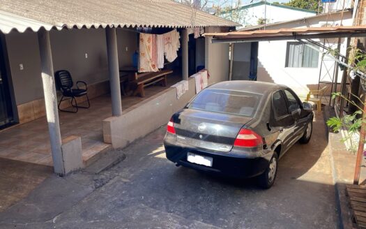 Casa no Setor Pedro Ludovico com acesso fácil ao shopping Flamboyant localizada na rua 1012