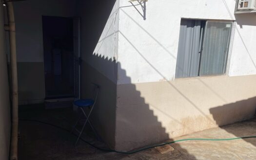 Casa no Setor Pedro Ludovico com acesso fácil ao shopping Flamboyant localizada na rua 1012