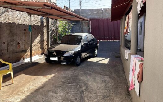 Casa no Setor Pedro Ludovico com acesso fácil ao shopping Flamboyant localizada na rua 1012