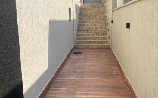 Sobrado novo nunca Habitado no Jardins Barcelona.