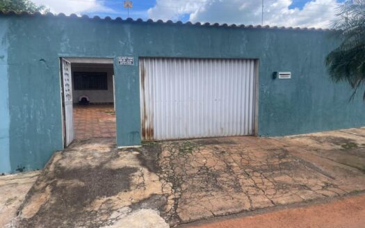Linda casa a venda em Terezopólis- GO a 500 Metros aproximadamente do Grupo vale do amanhecer.