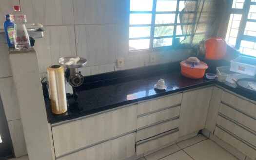 Linda casa a venda em Terezopólis- GO a 500 Metros aproximadamente do Grupo vale do amanhecer.