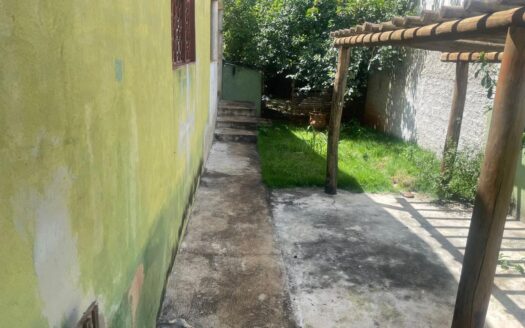 Linda casa a venda em Terezopólis- GO a 500 Metros aproximadamente do Grupo vale do amanhecer.