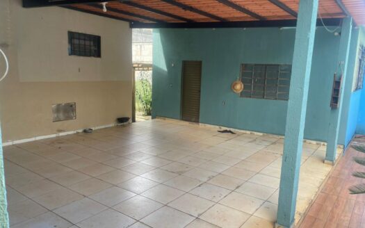Linda casa a venda em Terezopólis- GO a 500 Metros aproximadamente do Grupo vale do amanhecer.