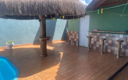 Linda casa a venda em Terezopólis- GO a 500 Metros aproximadamente do Grupo vale do amanhecer.
