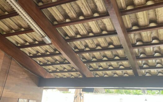 Casa no Jardim Mariliza 03 quartos com piscina.